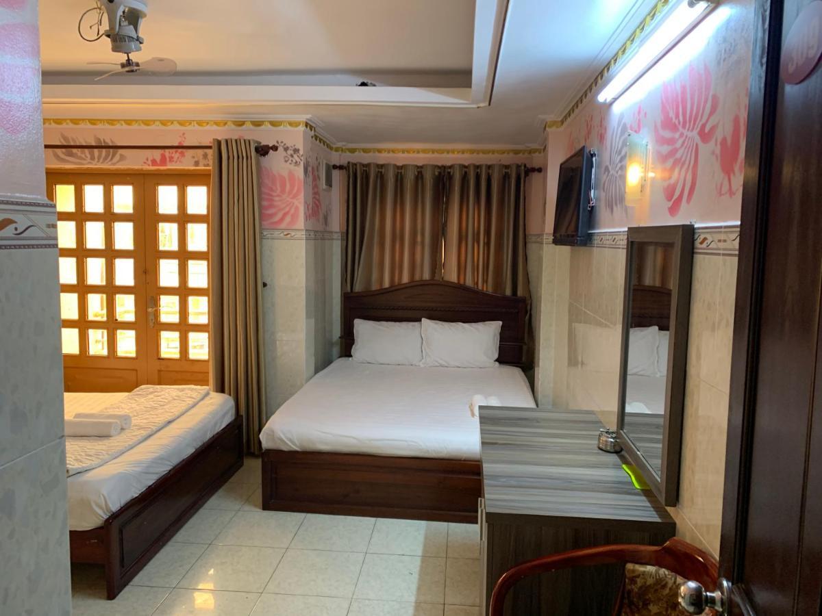 Minh Tuan Hotel Ho Chi Minh City Exterior photo
