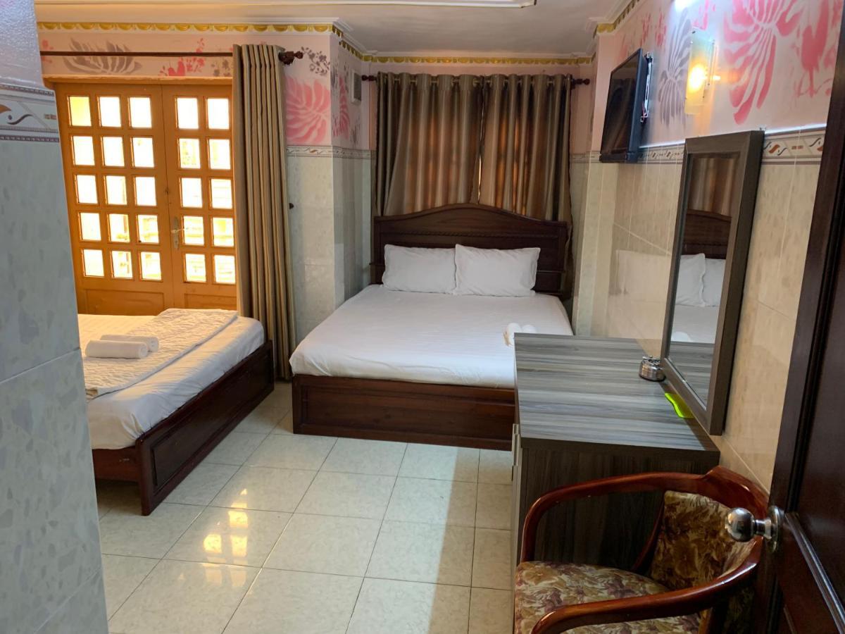 Minh Tuan Hotel Ho Chi Minh City Exterior photo